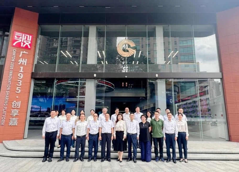 市国资委与户外露出开展党支部联学共建活动暨拼经济督导和安全生产检查